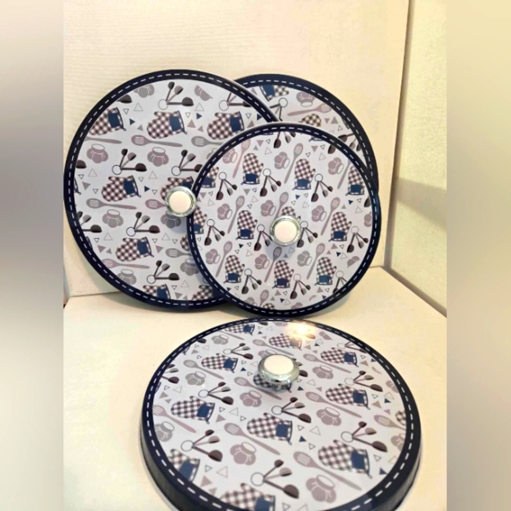 COPY - Decorative Ez Lift Stove Eye Covers/Blue &White Design/Matching Potholder